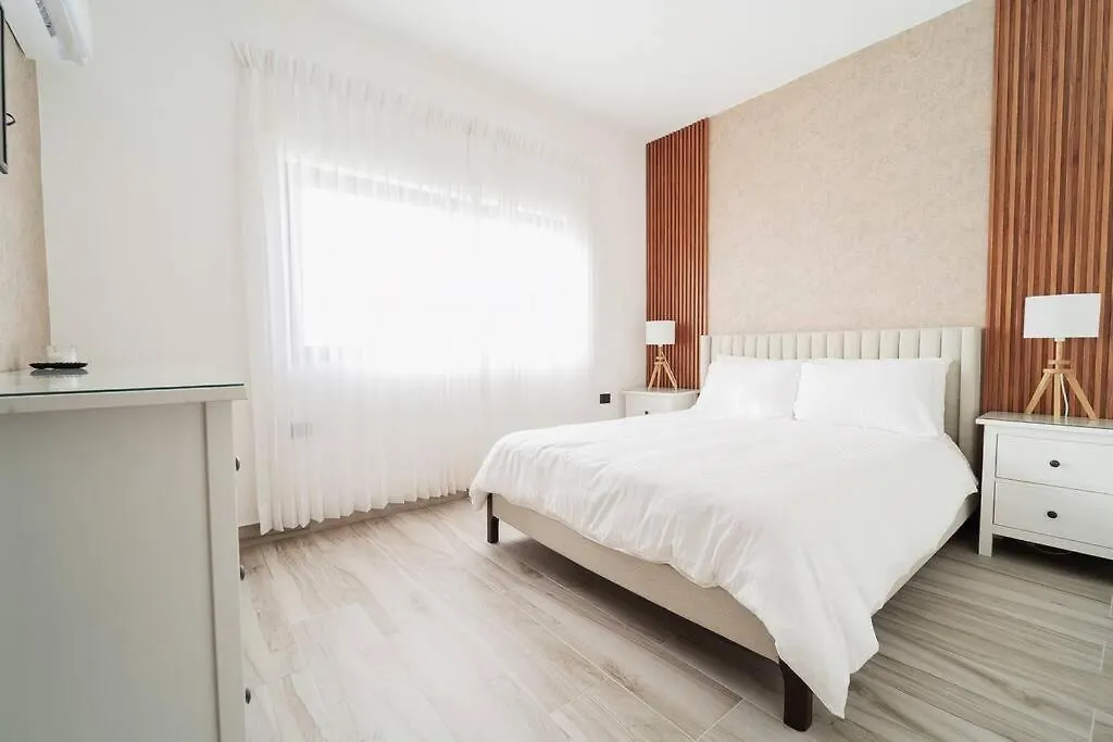Villa De Lujo Con Picuzzi A 2 Min Downtown Punta Cana